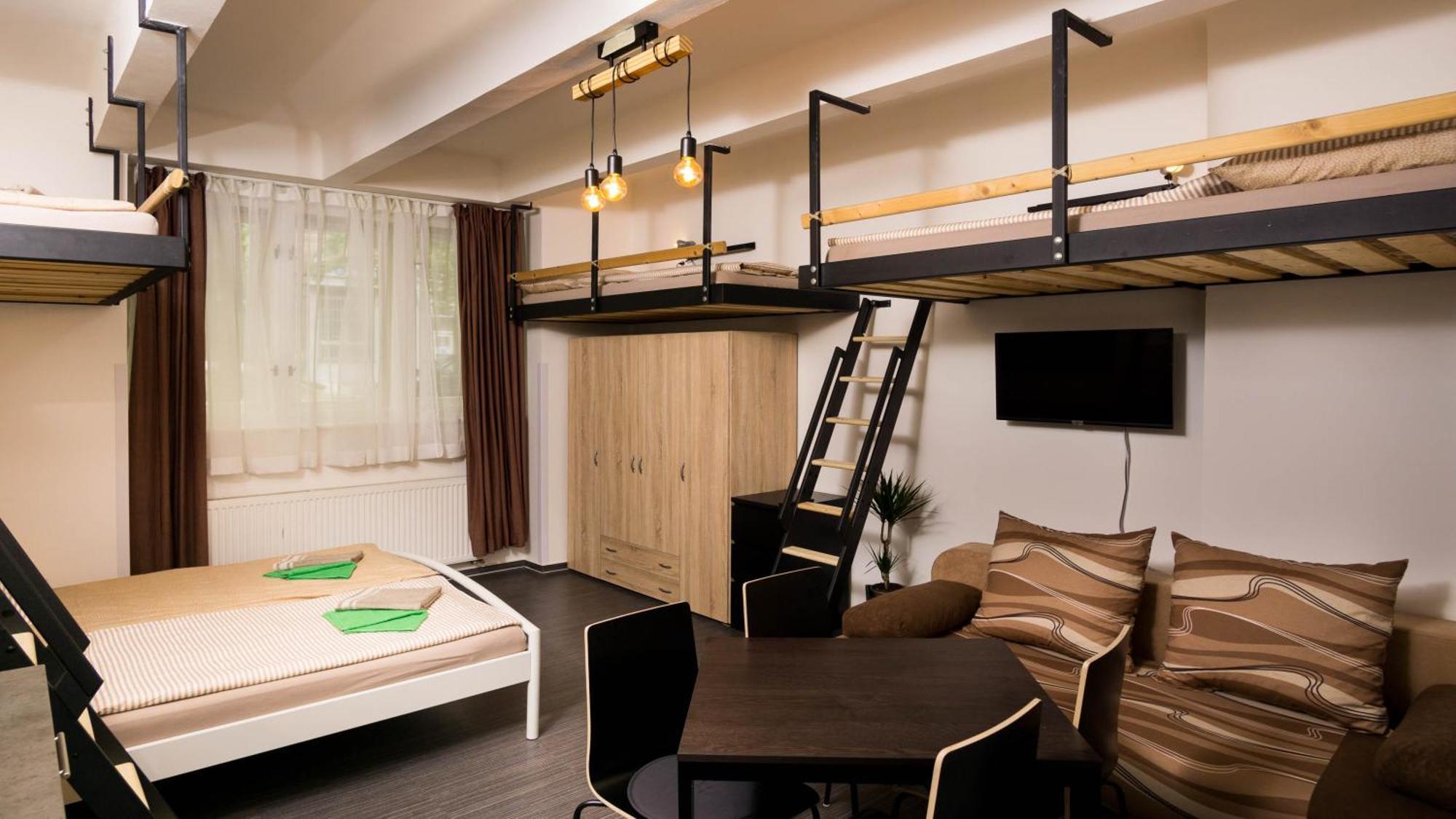 Flying Bed Apartment Close To Prague Castle And Airport Pokój zdjęcie
