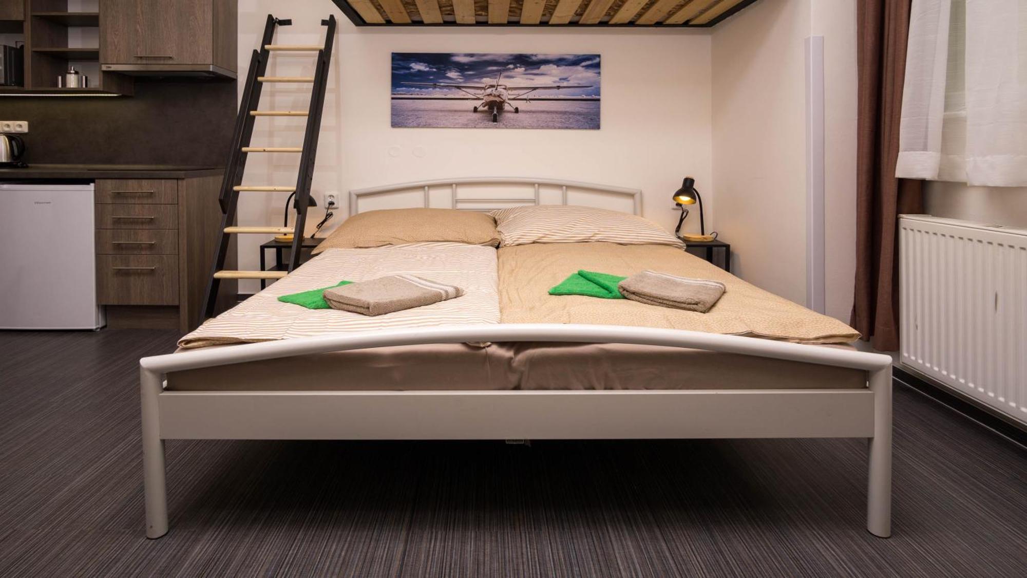 Flying Bed Apartment Close To Prague Castle And Airport Pokój zdjęcie